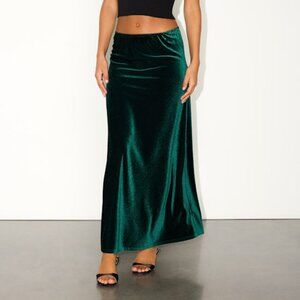 Lulus Aviona Emerald Velvet Mid-rise Maxi Skirt Green - Size M